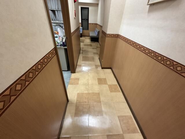 92.76 sqm Commercial Office/Retail Space for Rent in Yokohama - Thumbnail 4