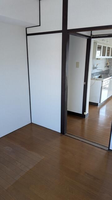 3LDK Apartment for Rent in Tachikawa, Tokyo - 62.09 sqm - Thumbnail 3