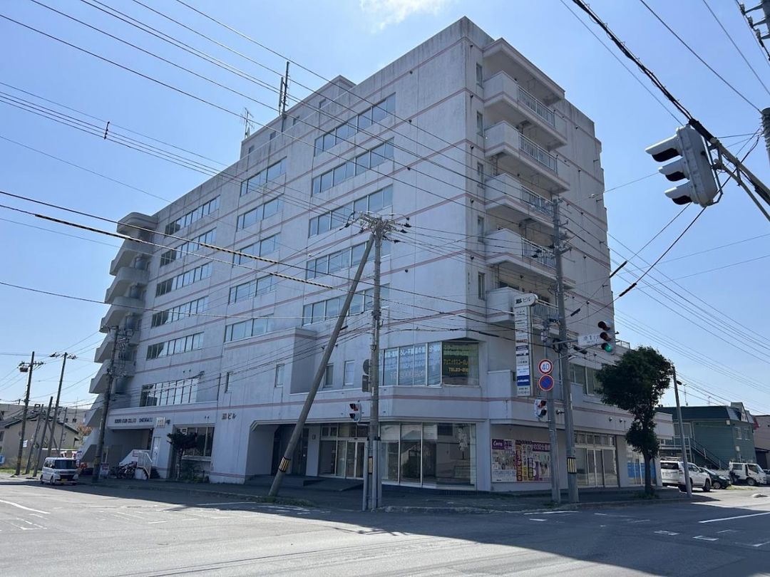 Wakkanai Commercial Space for Rent in Kōri Building, 63 sqm - Thumbnail 2
