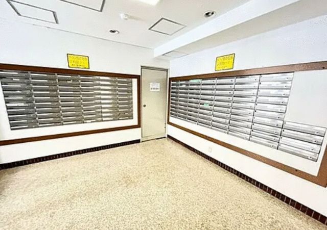 Minami Yonjo Uni House Studio Apartment for Sale in Central Sapporo - Thumbnail 3