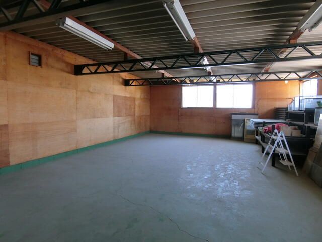 Land for Sale in Tatebayashi, Gunma with Shop-Residence Building - Thumbnail 2