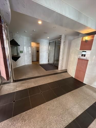 1K Apartment for Sale in Shinjuku, Tokyo - Parestudio Shinjuku Gyoenmae - Thumbnail 4