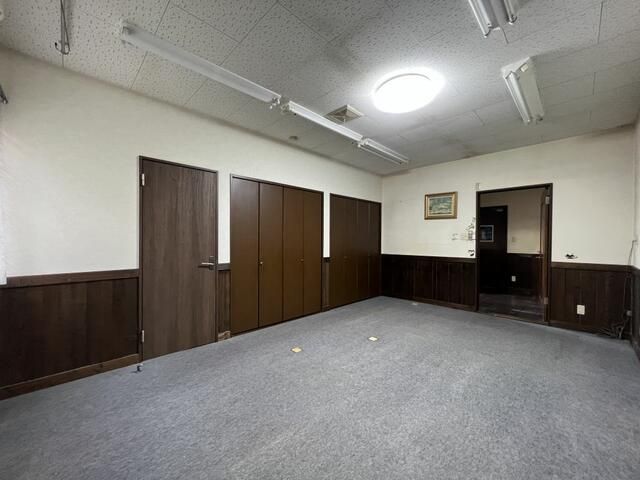 5DK Apartment for Rent in Hakodate, Hokkaido - 130 sqm - Thumbnail 2