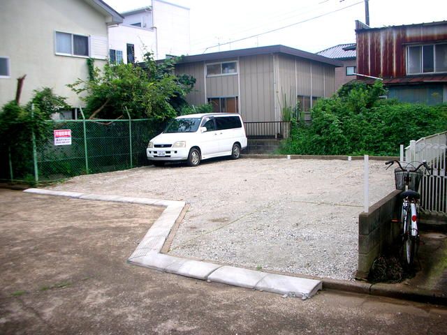 Parking Space for Rent in Yachimata, Chiba - 3,300 yen - Thumbnail 3