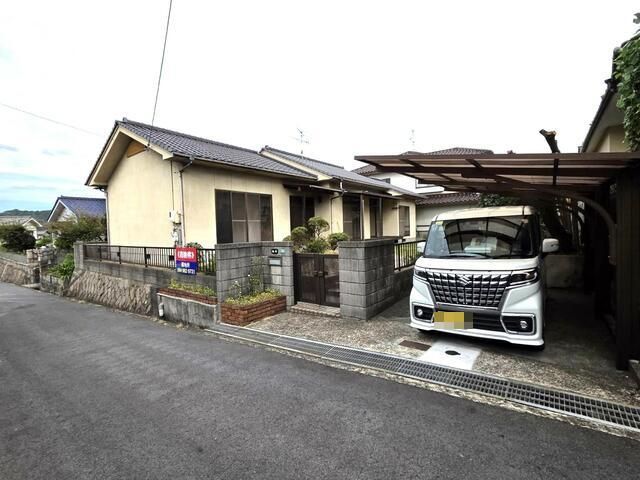 1995 Single-Story House in Fukuyama's Kasugadai | 2SLDK, 289sqm Land - Main Image