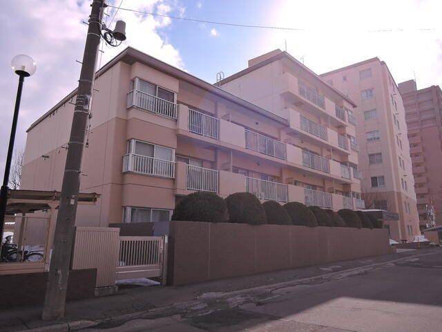 3LDK Apartment for Sale near Otaniji Station, Sapporo - Thumbnail 2