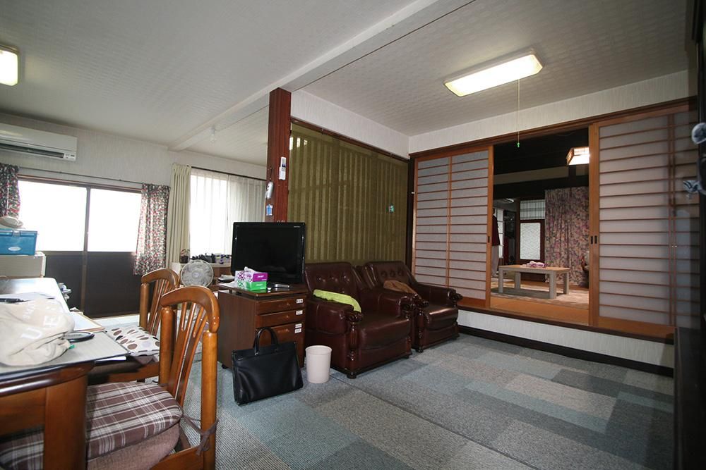 1933 Traditional 6SLDK House on 996m² Land in Aridagawa, Wakayama - Thumbnail 4