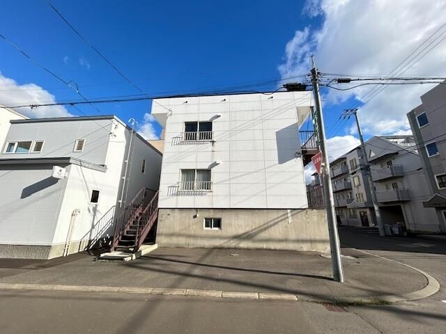 Apartment Building for Sale in Shiroishi Ward, Sapporo - Thumbnail 3