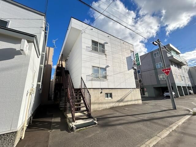 Apartment Building for Sale in Shiroishi Ward, Sapporo - Thumbnail 4