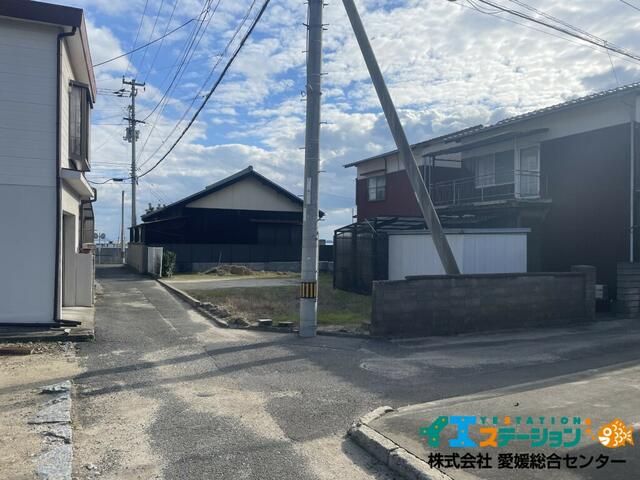 5DK House on 272 sqm Corner Lot in Imabari, Ehime - Thumbnail 3