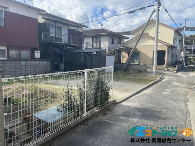 5DK House on 272 sqm Corner Lot in Imabari, Ehime - Thumbnail 2