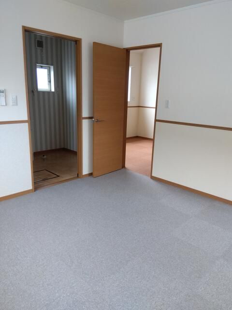 1LDK Apartment for Rent in Fukushima City, Fukushima Prefecture - Thumbnail 2