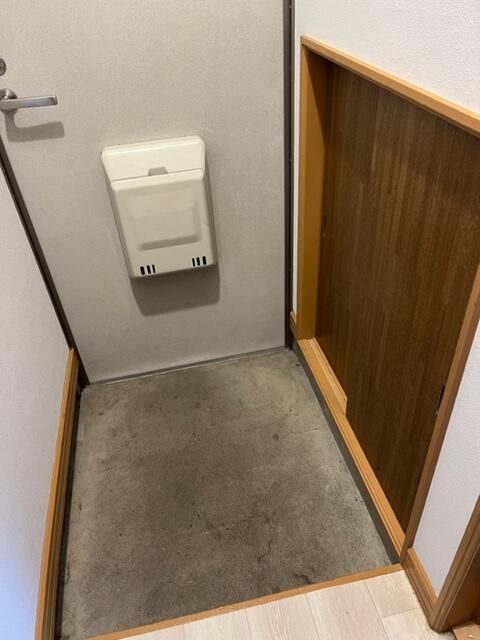 2LDK Apartment for Rent in Quiet Sapporo Neighborhood - Thumbnail 3