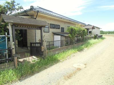 A beautiful house with a hearth and a spacious storage room, located in the countryside of the Kashima Plateau: Villas, Real Estate, Properties for Sale, Hometown Information Center: Nationwide Country Living Property Data — Image 1, Kashima, Ibaraki