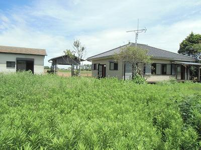 A beautiful house with a hearth and a spacious storage room, located in the countryside of the Kashima Plateau: Villas, Real Estate, Properties for Sale, Hometown Information Center: Nationwide Country Living Property Data — Image 1, Kashima, Ibaraki