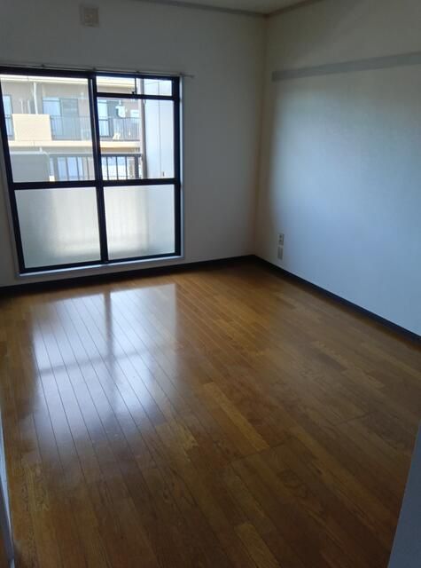 2LDK Apartment for Rent in Ebina, Kanagawa – 58.17m² - Thumbnail 3