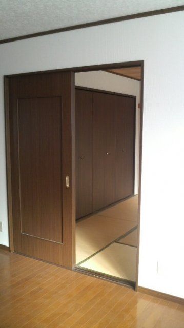 1LDK Apartment for Rent in Goshogawara, Aomori - 46.37 sqm - Thumbnail 2