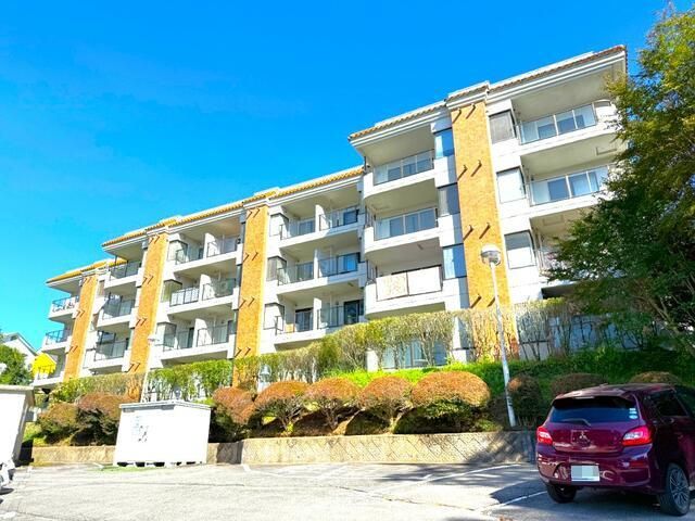 Etoile Kiyosato Kogen 1K Apartment for Sale in Hokuto, Yamanashi - Thumbnail 2