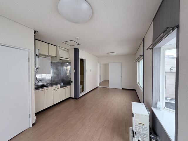 1LDK Apartment for Rent in Sapporo Chuo Ward, Hokkaido - Thumbnail 4
