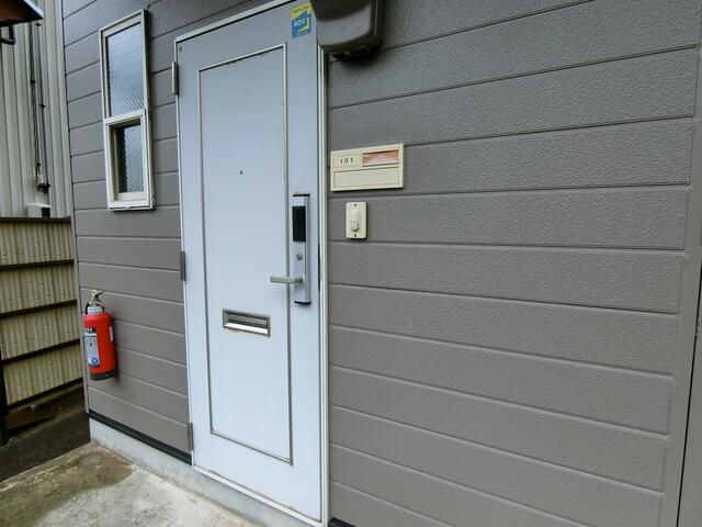 Maison Cross Over 1K Apartment for Rent in Fukui City - Thumbnail 2