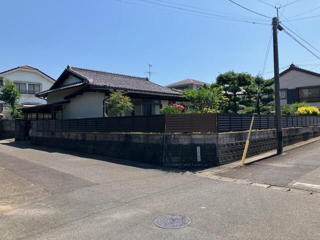 1973 4LDK House on 385sqm Corner Plot in Nobeoka, Miyazaki - Thumbnail 2