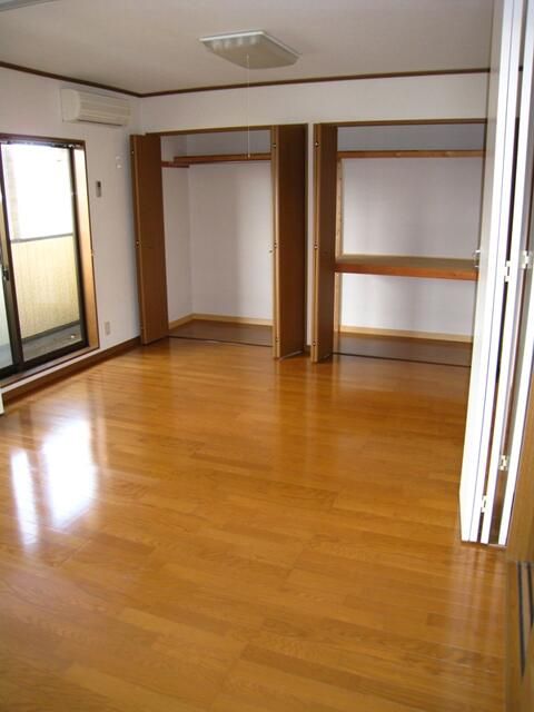 1DK Apartment for Rent near Shin-Takaoka Station, Takaoka - Thumbnail 2