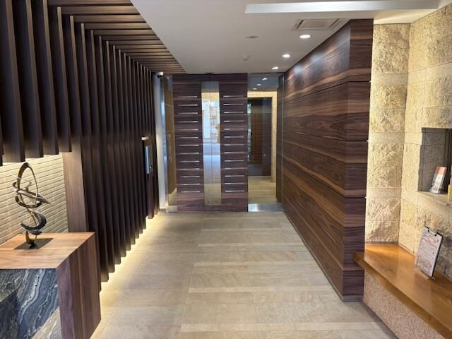 Modern 1LDK Apartment for Sale in Yokohama Kanagawa Ward - Thumbnail 4