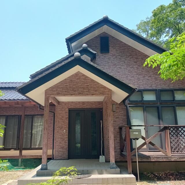 2005-Built Wooden House on Large 1659sqm Corner Plot in Nasu, Tochigi - Image 1
