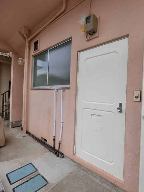 1K Apartment for Rent in Quiet Yokosuka Neighborhood - Thumbnail 2
