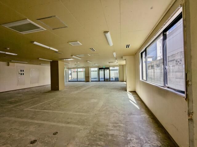 182 sqm Commercial Space for Rent near Ofuna Station, Kamakura - Thumbnail 4
