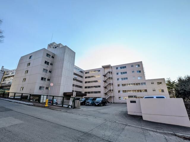 Renovated 3LDK Apartment in Sapporo Toyohira Ward 78.68m² - Thumbnail 2