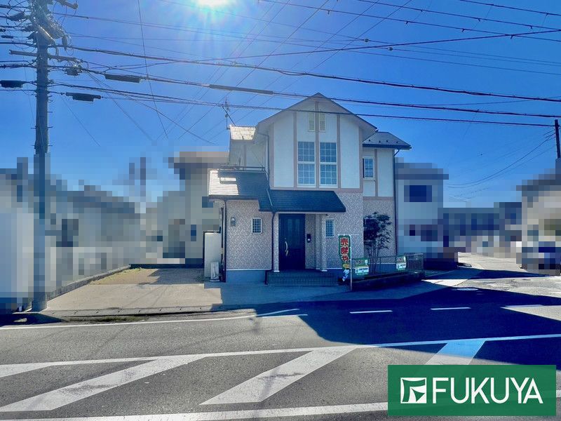 Renovated 3LDK House for Sale in Omihachiman, Shiga - Thumbnail 2