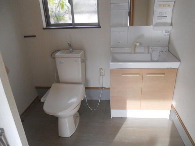 Shop Unit for Rent in Hitachi, Ibaraki - 39.72 sqm - Thumbnail 3