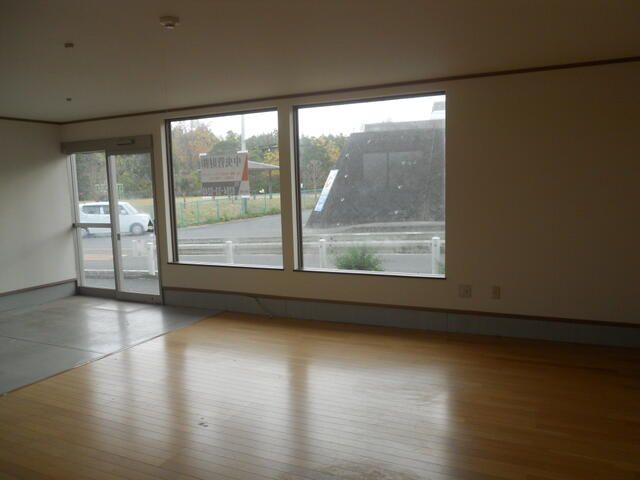 Shop Unit for Rent in Hitachi, Ibaraki - 39.72 sqm - Thumbnail 2