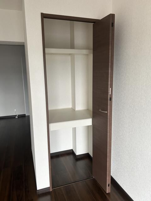 Fully Renovated 2LDK Apartment for Rent in Warabi, Saitama - Thumbnail 4