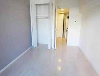 1K Apartment for Rent in Minami-Oi, Shinagawa-ku, Tokyo - Thumbnail 3