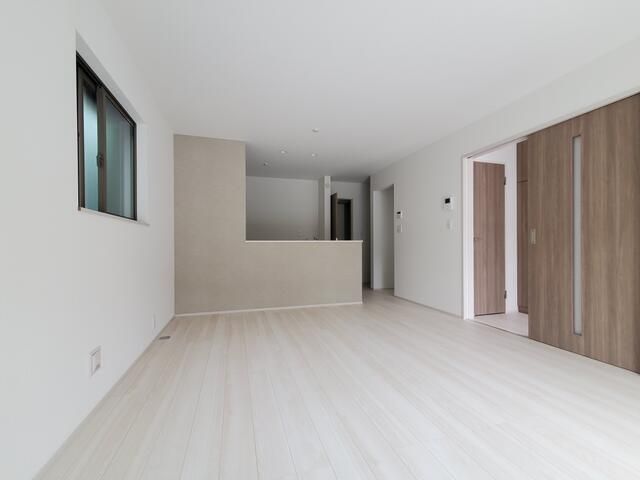 New 3LDK House in Kobe Suma Ward, Completion July 2025 - Thumbnail 2