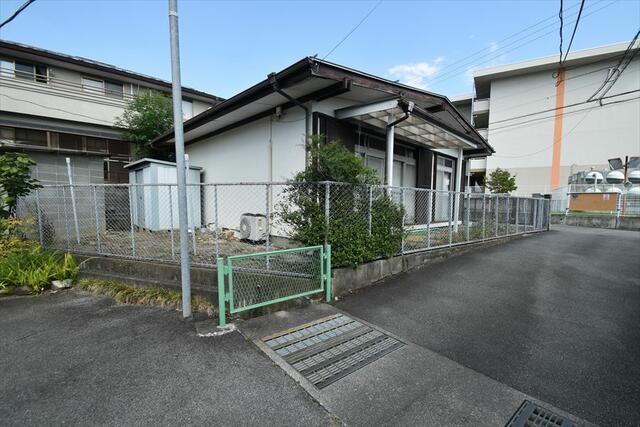 1966 Wooden House on 169sqm Corner Lot in Kofu, Yamanashi - Thumbnail 4