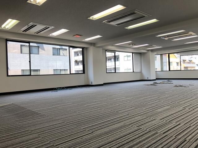 Tokyo Office for Rent in Ayase, Adachi | 136.69 sqm near Station - Thumbnail 3