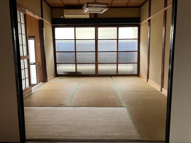 1960 7K House on 215sqm Land in Kitakyushu, Fukuoka - Thumbnail 3