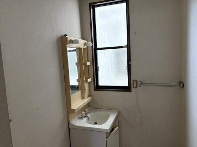 4LDK House for Sale in Kirishima, Kagoshima with Parking - Image 29