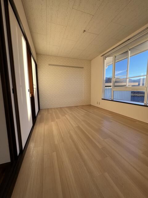Belmeson Natsume 2DK Apartment for Rent in Fuefuki, Yamanashi - Thumbnail 2