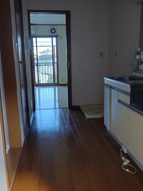 1K Apartment for Rent in Hadano, Kanagawa - Etoile II - Thumbnail 4