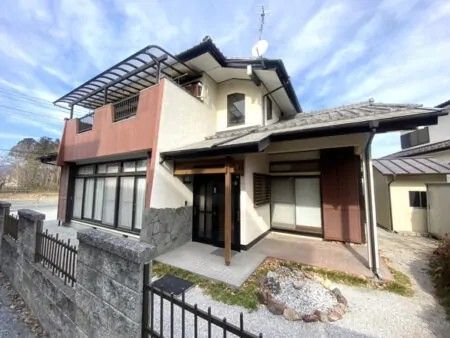 5DK Wooden House for Sale in Chichibu, Saitama - Thumbnail 2