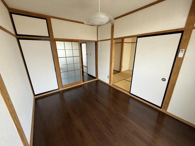 2DK Apartment for Rent in Tamamura-machi, Gunma - Thumbnail 2