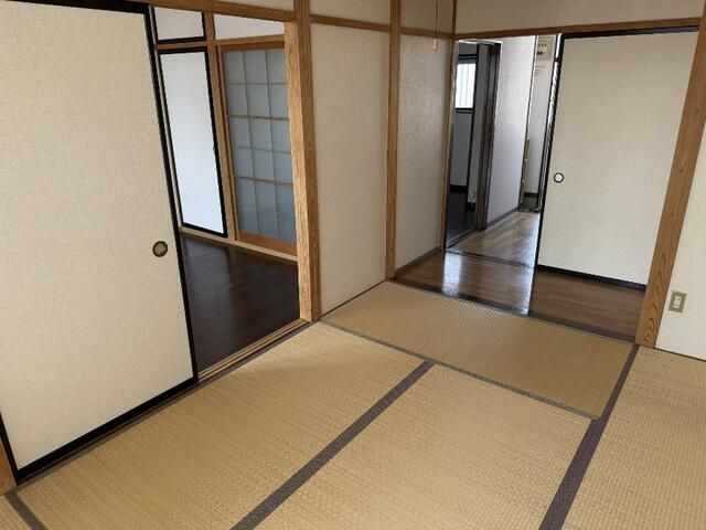 2DK Apartment for Rent in Tamamura-machi, Gunma - Thumbnail 3