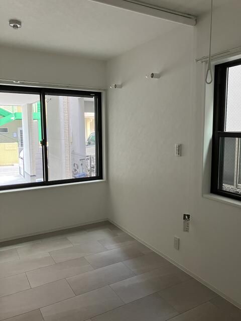 New 1DK Apartment for Rent in Ikebukuro, Tokyo - Thumbnail 2