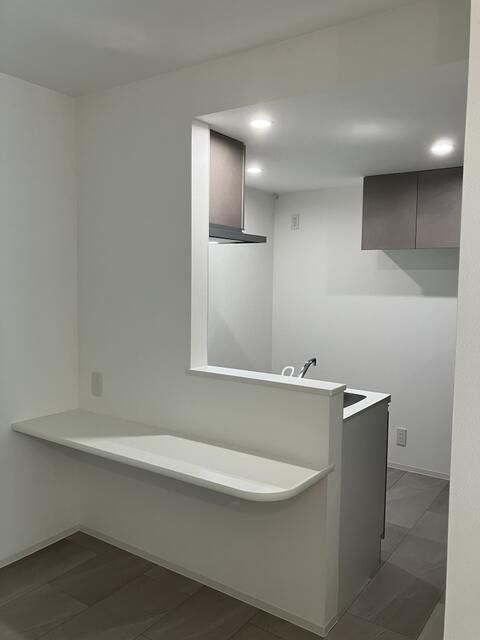 New 1DK Apartment for Rent in Ikebukuro, Tokyo - Thumbnail 4
