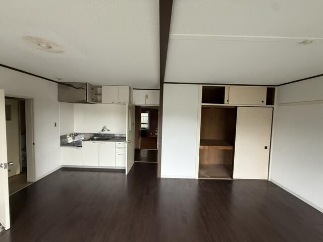2LDK Condominium for Sale in Yokosuka, Kanagawa - Thumbnail 4