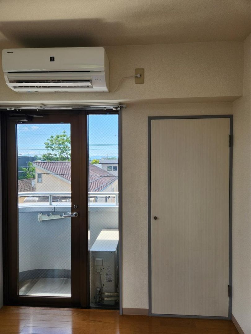 2DK Apartment for Rent in Kunitachi, Tokyo - 32.07 sqm - Thumbnail 4